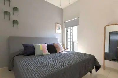 Image de Modern Loft - King Size Bed - Comfortable - Good Location