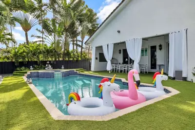 Image de Casa Asaka  Waterfront  Pool  Paradise