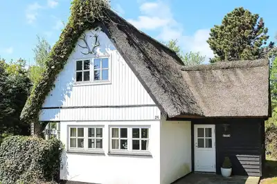 Image de Cottage paisible en bord de l eau-By Traum