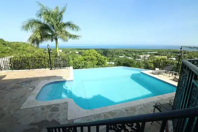 Spacious villa in charming Sosúa with WiFi, Ac for ultimate relaxation