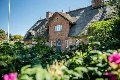 Image de Somewhat hidden away, not far from the Morsum Wadden Sea, you will find this pretty
