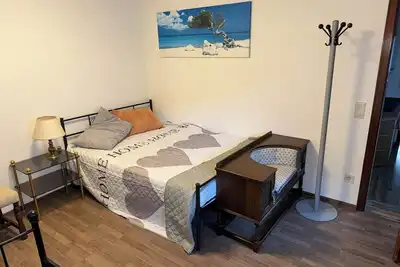 Image de -Prince's room- \/ vacation apartment furnished with old English furniture