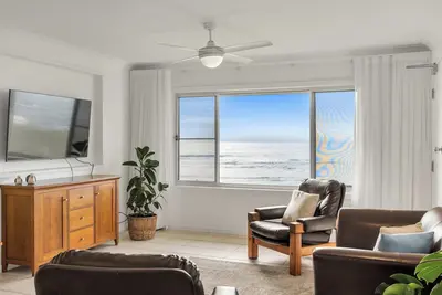 Image de Absolute Beachfront Apartment 1t