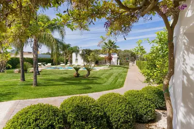 Image de Appartement dans une maison de vacances avec climatisation, Wifi, piscine, véranda, près de Ostuni