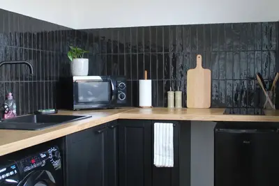Image de Studio de charme rénové à neuf à proximité de toutes commodités