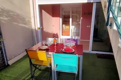 Image de Studio dans résidence sécurisée avec piscine et parking
