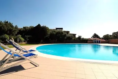 Image de Confortable appartement pour 4 personnes avec piscine, Wifi, climatisation, Tv, patio et parking