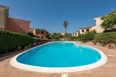 Image de Agréable appartement pour 4 personnes avec climatisation, piscine, Tv et terrasse