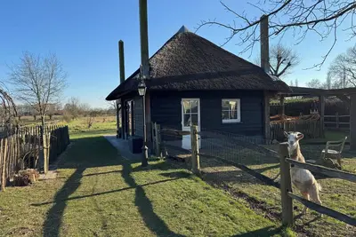 Image de Unique stay in the middle of nature near National Park de Biesbosch