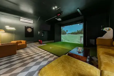 Image de New 6br 4ba w/ Golf Sim Hot Tub Sauna Game Room
