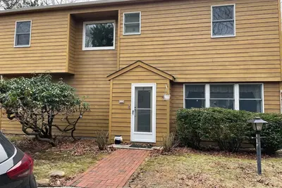 Image de Charming Six Bedroom House Minutes Away from the East Hampton Beaches