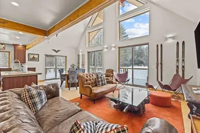 Image de Griffin Lodge Chalet 6 ~ a mile from Stowe Resort