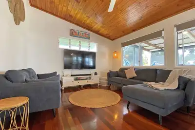 Image de Renovated Shack With All the Comforts of Home
