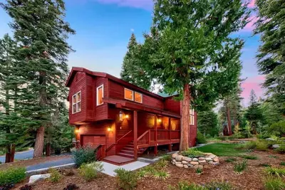 Image de Tahoe Living: Close to Northstar/Hot tub!