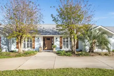 Image de The Waterway Escape - Spacious 4-bedroom house on the canal