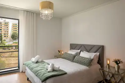 Image de Charming 2-bedroom condo with Pool and fitness room and WiFi in lovely Funchal