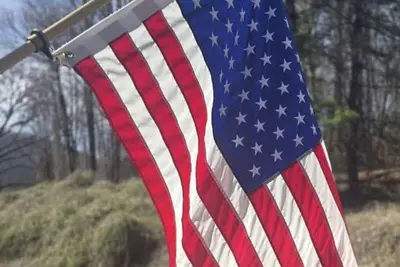 Image de Peaceful 2-bedroom Tiny Home Log Cabin in outskirts of Franklin. Pet Friendly!