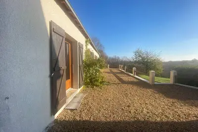 Image de Maison gîte La Fermette 72, toute équipée avec 2 chambres 2 sdb, salon, cuisine