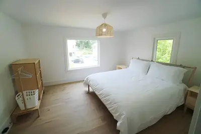 Image de Historic 3 Bedroom Century Home 10 Min Walk to Niagara Falls