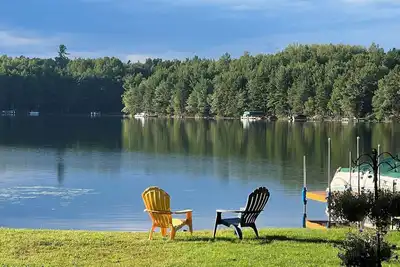 Image de Nostalgic North Two Lake Retreat on a Crystal Clear Lake in Lake Tomahawk, Wi