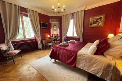 Image de Chambre d'hôtes de charme au château avec petit déjeuner inclus.