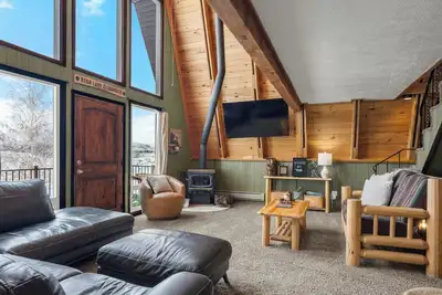 Image de The Escape at Bear Lake | Private Hot Tub | Boat Parking