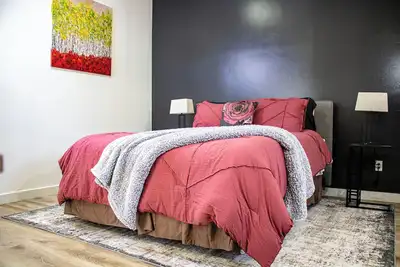 Image de Comfy Studio in Sandy, Utah - Pvt Entry/Wfh & near Ski Area