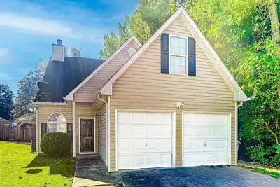 Image de Spacious private family home convenient to Atlanta Downtown and Airport!