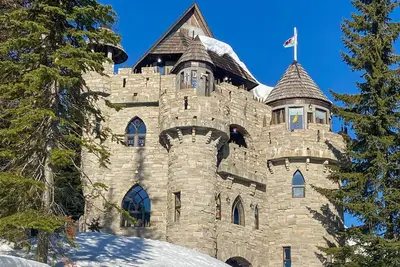 Image de Mountain Castle with stunning views of Schweitzer, WiFi, w/d, streaming