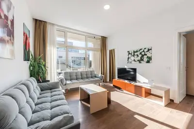 Image de Spacious apartment by the beach - Tulipani