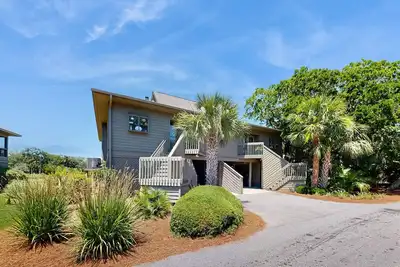 Image de Coastal retreat with fireplace, Ac, grill, lagoon views and close to beach