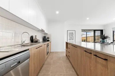 Image de 'Noble Casa' - Sleeps 8 - Brand New Estate