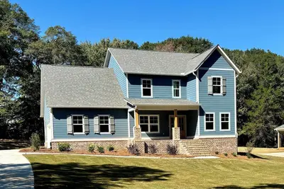 Image de Newly Built 5br/5. 5 Br, 6 Miles to Uga, Fire Pit