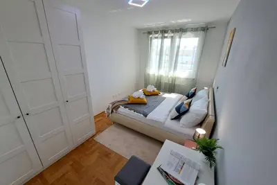 Apartment with self- check in, free private parking, Wi-Fi in brilliant Zagreb