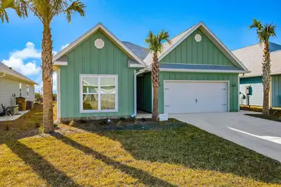 Image de Dog friendly coastal home with M-I-L suite, bike trails, & beach access