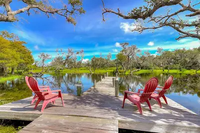 Image de Enchanting dog-friendly property with balconies, firepit, & washer/dryers