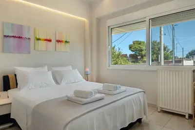 Image de Chambre 'Ground Floor Bedroom 2' avec Terrasse partagée, Wi-Fi et Climatisation
