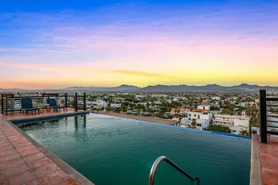 Morgan Residences 607 @ Boutique Hotel with pool, gym & spa