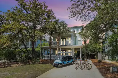 Image de Stay on 30a: 30a Shell Yeah! , Golf Cart-Bikes!
