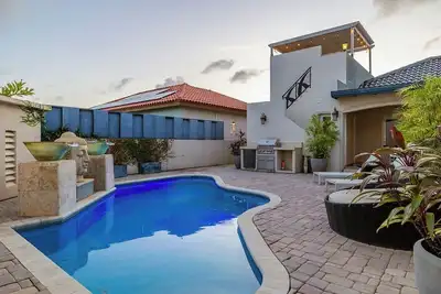 Opal Oasis|Oceanview Rooftop|Bbq|Pool|3 Min->Beach