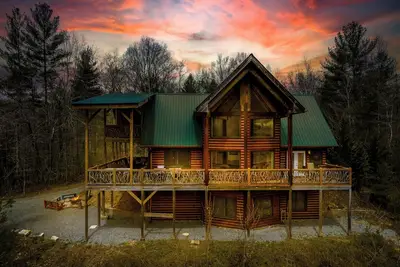 Image de Selah Vie Lodge~Trout Pond~Creek~Views~6 Acres~Game Room~3 Kings~Mtn Views