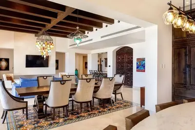 Image de Villa Addison, Luxurious 4bdr Oceanfront Villa. Private Infinity Pool & Golf
