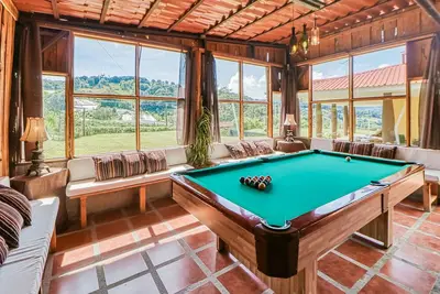 Image de Dog-Friendly, Secluded Getaway W\/ Game Room, Stunning Terrace & WiFi