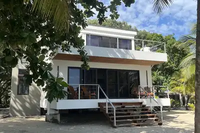 Image de Elegant 2 Bedroom Beachfront Villa with Stunning Ocean Views