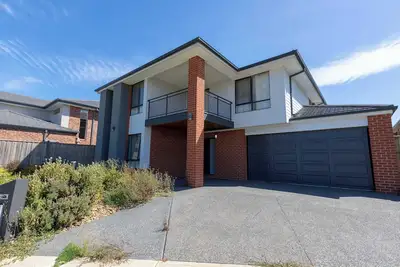 Image de Spacious 5br Waterfront Home|Workspace|Golf|City Views