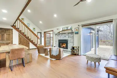 Image de Pocono Mountain Family Home w/ Deck + Grill