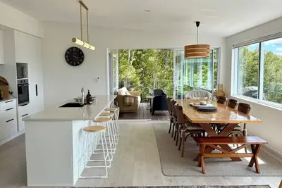 Image de Paihia Treetops Retreat - Charming, Private 3 Bedroom home