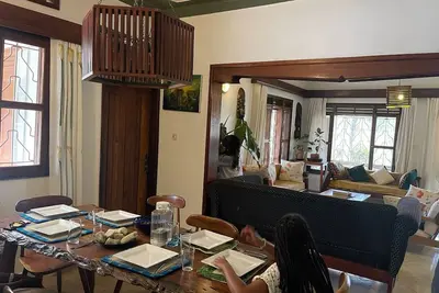 Chambre 2 - Une maison loin de chez soi!