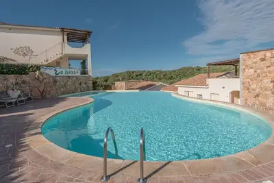 Image de Joli appartement pour 6 personnes avec climatisation, piscine, Tv et parking, près de Porto Cervo