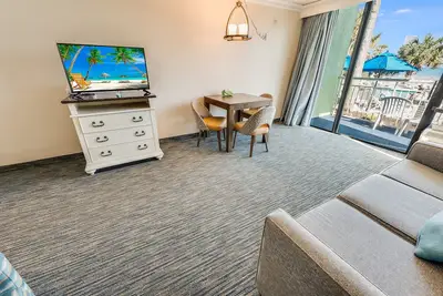 Image de Direct Oceanfront at Coral Beach with Heated Pools